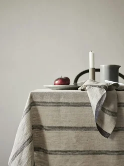 Thea Table Cloth 145x270 cm