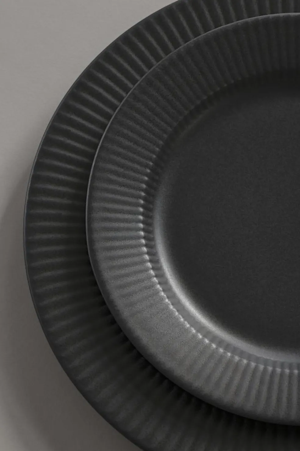 Trio Legio Nova Plate 22 cm, Black