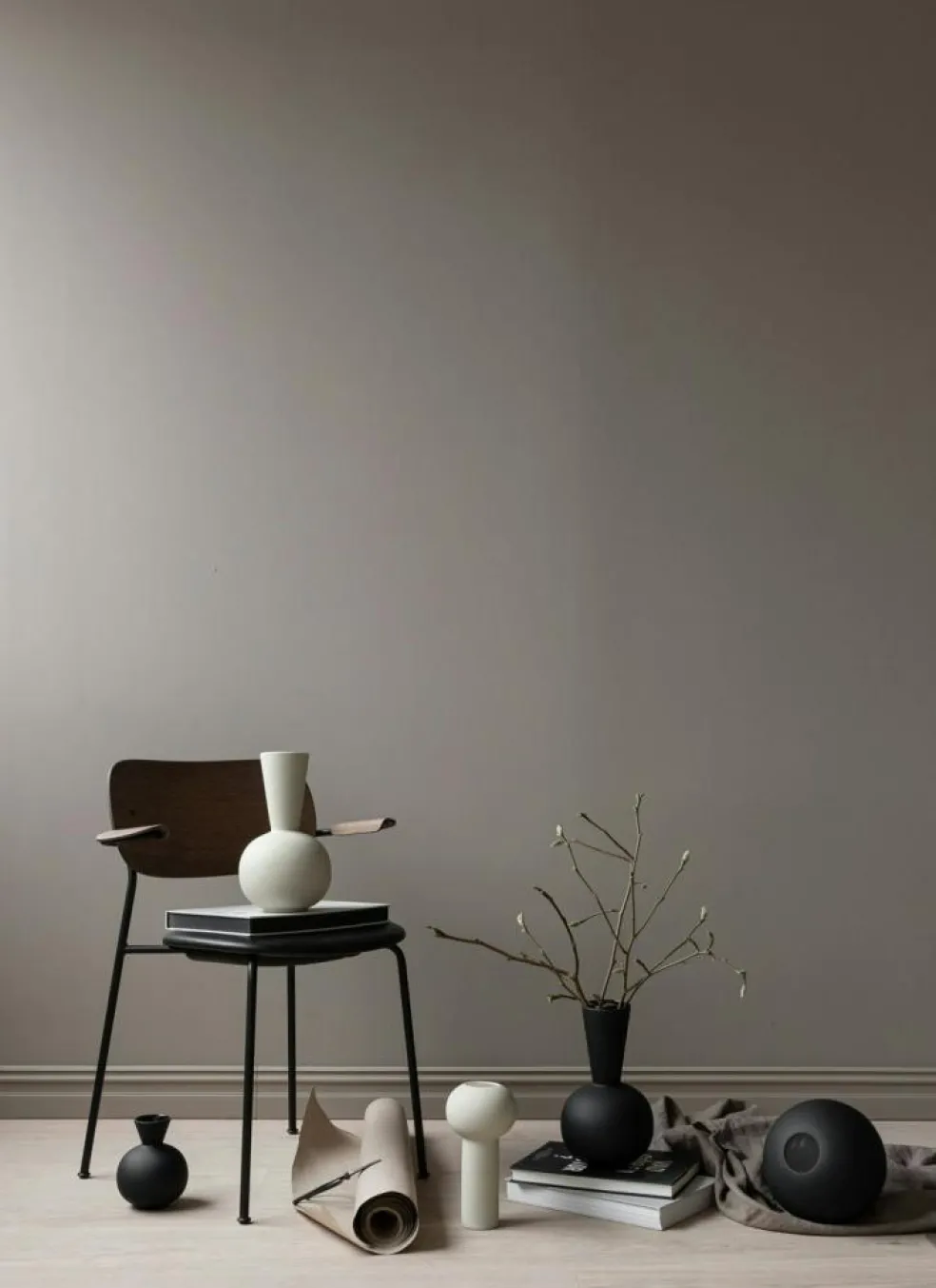 Trumpet Vase H30 cm, Black