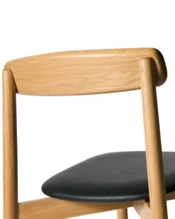 Unite Chair, White Pigmented Oak / Imitation Leather