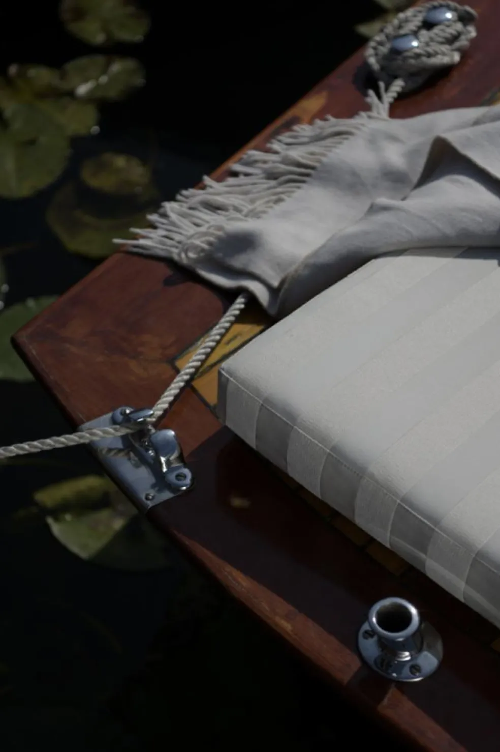 Wide Stripe Boat Cushion 40x45 cm, Grey